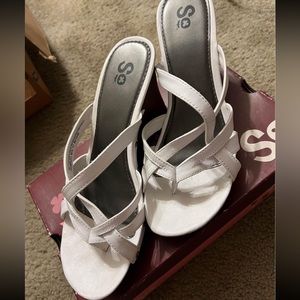 Women White Heel Sandals